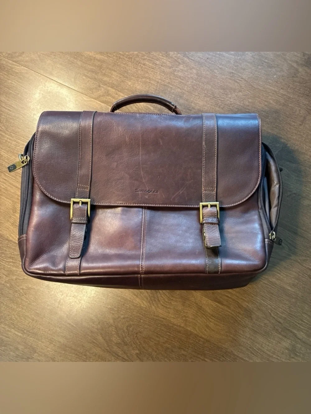 Samsonite M Leather Flap-Over Messenger Bag for Laptop Computer, Brown